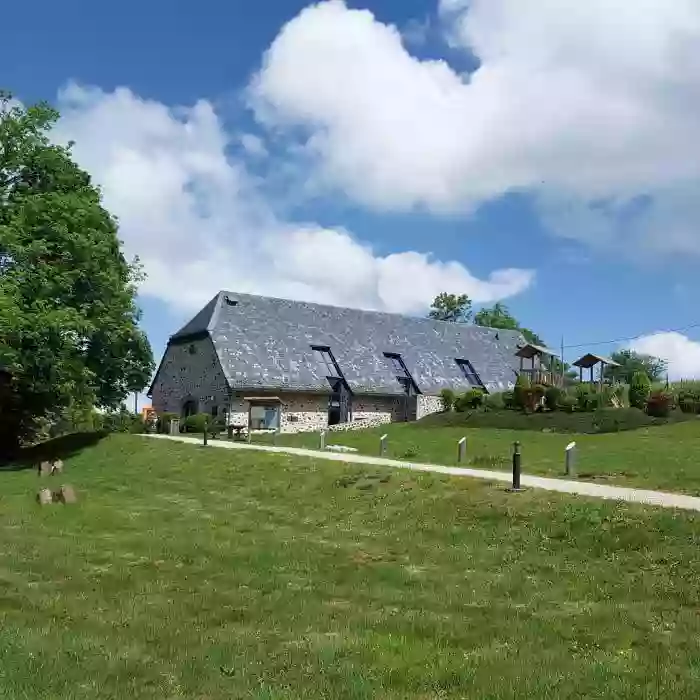 Aux alentours - Chez la Préfète - Restaurant Salers - Restaurant Salers Cantal